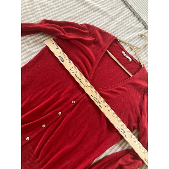 Old Navy red sweater size medium - Picture 4 of 5